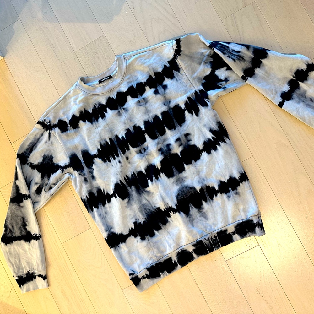 Talentless tie dye heavy crew neck sweatshirt in small